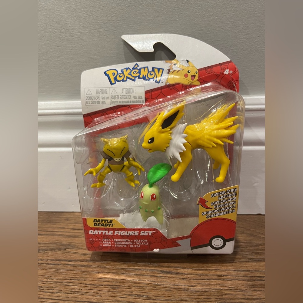 Pokemon Battle Ready Abra, Chikorota, Jolteon set